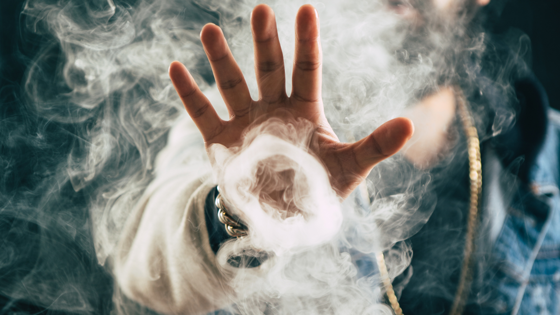 Exploring the Aroma of Vaping: What Does Vaping Smell Like?